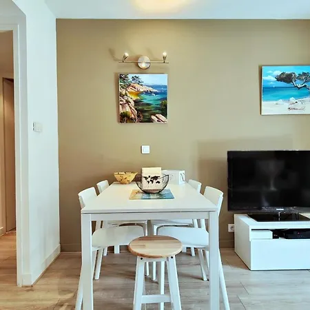 Les Domes By Guys Apartament *